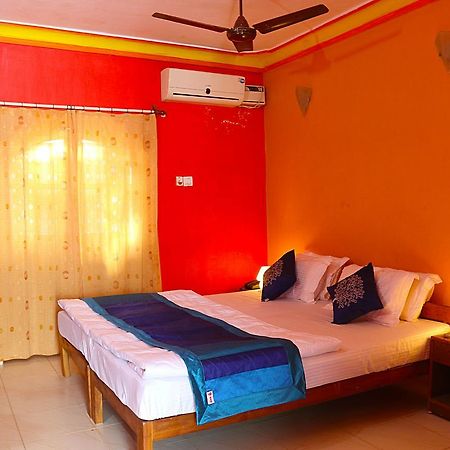 Dreams Palm Beach Resort Calangute Exterior foto